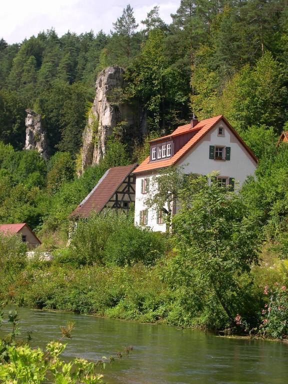 Hotel Wilder Mann Кёнигштайн Экстерьер фото