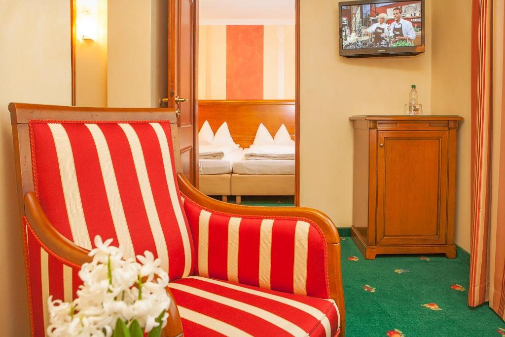 Hotel Wilder Mann Кёнигштайн Номер фото